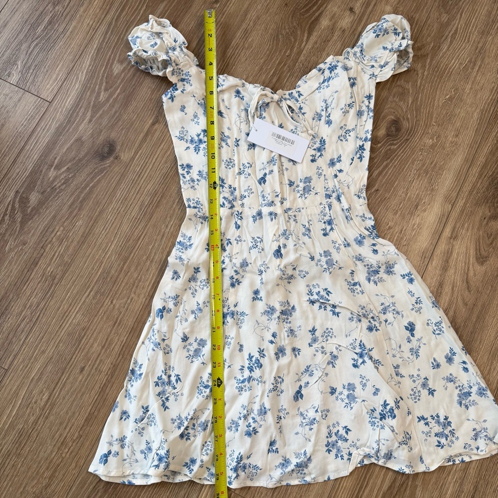 Reformation Pacey Dress in Lula - Picture 7 of 9